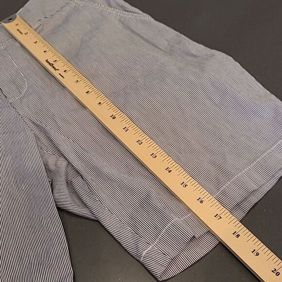 Tommy Hilfiger sz 8 seersucker navy/white shorts - Picture 6 of 9